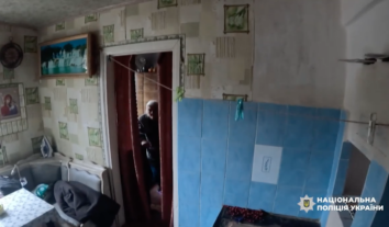 З прикордоння Харківщини евакуювали дідуся з інсультом, а на Донеччині – родину, яка йшла з-під обстрілів РФ