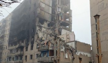 З-поміж трьох десятків потерпілих від ударів РФ напередодні є дитина та рятувальники