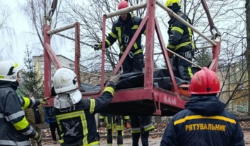 У Тернополі кількість загиблих збільшилась до 31: під завалами знайшли жінку та двох дітей (оновлено)