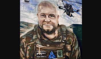 У Києві створили мурал військовому та журналісту Тарасу Давидюку