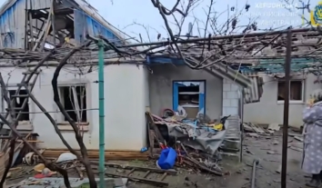 Троє мешканців Чорнобаївки опинились у лікарні після ранкового російського обстрілу 