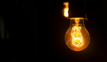 На Львівщині намагаються уникнути відключення електрики у “Ровеснику”, де проживають переселенці – ОВА