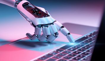 Публічні журналістки та керівниці медіа найчастіше стають мішенню онлайн-атак – дослідження