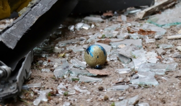 Окупанти обстріляли багатоповерхівку в Чернігові: одна людина загинула, восьмеро поранені (оновлено)