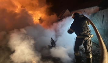 Російські військові обстрілами вчора вбили п’ятьох людей в Україні, серед десятків потерпілих — діти