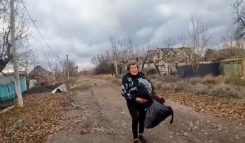 З Костянтинівки та Добропілля евакуювали літніх жінок та чоловіка, якому потрібна допомога лікарів