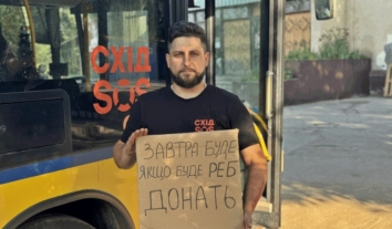 “Найбільш гаряча евакуація – на Донеччині і Дніпропетровщині, там наші екіпажі працюють 24 на 7”: про роботу місії фонду “Схід SOS”