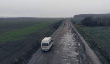 Правоохоронці розслідують як воєнний злочин обстріл росіянами автівки з хлібом на Чернігівщині