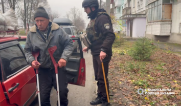 Понад тисячу маломобільних людей відмовляються евакуюватись з прифронтової Донеччини