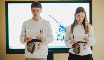 Окупанти змусили школярів Мелітополя взяти участь у “всеросійському уроці мужності “Битва за Москву”