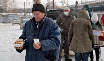 У Києві раз на день годуватимуть одиноких літніх