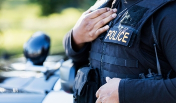 У США затримали чоловіка, який видавав себе за агента ФБР і намагався звільнити підозрюваного у вбивстві з федеральної в’язниці