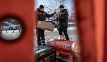 Українці звернулися до 112 понад 20 тисяч разів через відключення світла, тепла та води