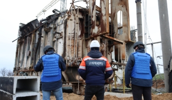 Наслідки російських ударів та негоди: споживачі низки областей 23 січня житимуть за аварійними графіками