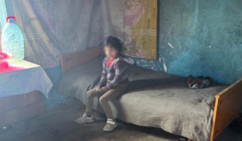 Антисанітарія, туберкульоз і фіктивне батьківство: Омбудсман викрив системні порушення прав дітей у ромському поселенні на Закарпатті