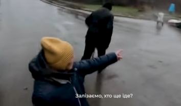 З Костянтинівки вивезли тяжко пораненого росіянами чоловіка, а з Нікополя – літню жінку з інвалідністю