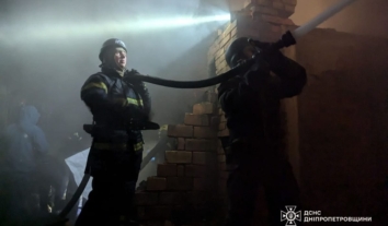 Уночі РФ била дронами та ракетою: є постраждалий