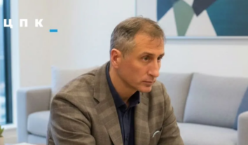 Прокурор у справі Магамедрасулова отримав від держави службову квартиру: ЦПК вважає це “подякою”, в ОГП заявляють про законну процедуру