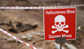 Ворог продовжує дистанційне мінування Сумщини: мешканців закликають бути обережними