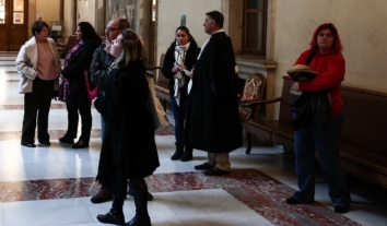 У Франції судять “гіпнотерапевта”, який понад 10 років накачував жінок снодійним і знімав це на відео