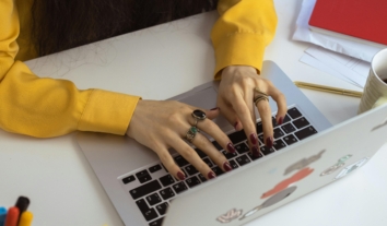 В окупованому Криму РФ позбавила свободи щонайменше 17 журналістів та блогерів за антивоєнні висловлювання