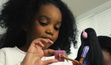 Mattel у співпраці з правозахисниками представила першу аутичну ляльку Barbie