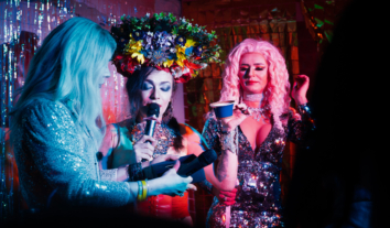 “Королеви радості”: в український прокат виходить документальний фільм про дреґ-культуру під час війни