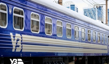 Росіяни вдарили по “Укрзалізниці”: травми отримав машиніст вантажного локомотива та його помічник