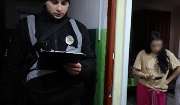 У Запоріжжі викрили матір, яка могла пів року тому продати доньку в Ужгород