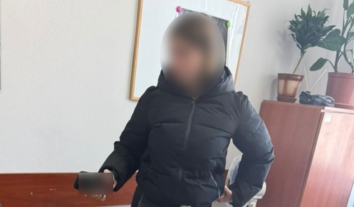 Поліція знайшла жінку з Тернополя, яку підозрюють у залишенні новонародженої дитини в під’їзді