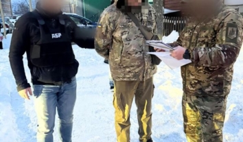 Службовцю бригади на Запорізькому напрямку закидають привласнення майже 10 мільйонів гривень зарплат побратимів