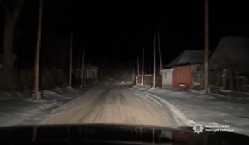 З-під ворожих обстрілів на Харківщині вивезли чоловіка з інвалідністю