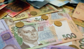 На Хмельниччині чоловік міг вкрасти у матері безвісти зниклого бійця майже пів мільйона гривень