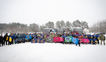 Після тривалої паузи Україна провела 71-й обмін полоненими: додому повернулися 157 громадян