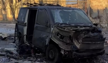 Волонтер Андрій Пєтухов збирає на евакуаційне авто для Херсонщини, яке раніше знищили росіяни в Бериславі