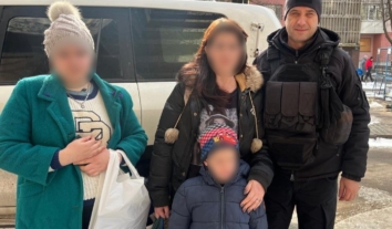 На Херсонщині з прифронтових населених пунктів евакуювали 11 людей, серед них – шестеро дітей