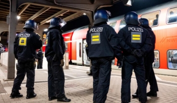 У Німеччині пасажир без квитка вбив контролера, коли той намагався його висадити з поїзда