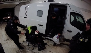 З-під російських обстрілів вивезли пораненого чоловіка та родину, що до цього втекла з окупації