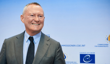 Мирні переговори в ОАЕ мають початися з питання звільнення цивільних і допомоги українцям, які мерзнуть після ударів РФ – Комісар Ради Європи