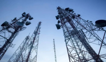 Під час відключень світла в Україні не працює 10% станцій мобільного зв’язку – Зеленський