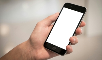 У російській окупації в Україні створять реєстр мобільних телефонів