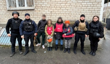 З Херсона та передмістя евакуювали дві родини з дітьми