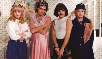 У Росії суд оштрафував чоловіка за публікацію фото гурту Queen, назвавши це “загрозою економіці та демографії”