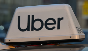 Суд у США зобов’язав Uber виплатити 8,5 мільйона доларів, жінці, яку зґвалтував  водій таксі