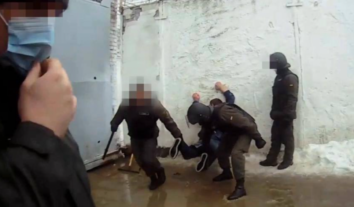 Торік підозри за катування отримали майже 70 українських правоохоронців