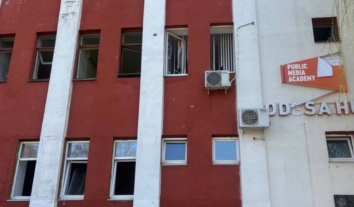 Через атаку дронів в Одесі пошкоджені будівлі “Суспільного”, одна – повністю зруйнована