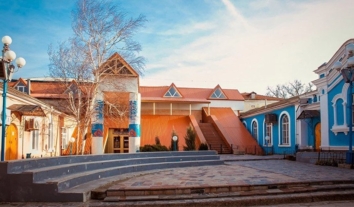 В Євпаторії дитячий театр використовують для популяризації війни проти України