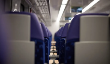 Укрзалізниця встановила нові правила перевезень через загрозу безпеці: як діяти під час евакуації з потяга?