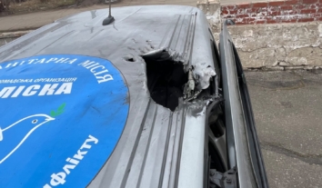Російський FPV-дрон влучив в автомобіль гуманітарної місії “Проліска” на Донеччині, загинули дві пасажирки