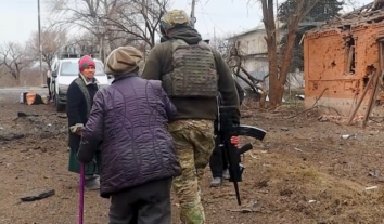 З Херсонщини та Донеччини евакуювали цивільних, деякі з яких уже вдруге вимушено шукатимуть новий дім